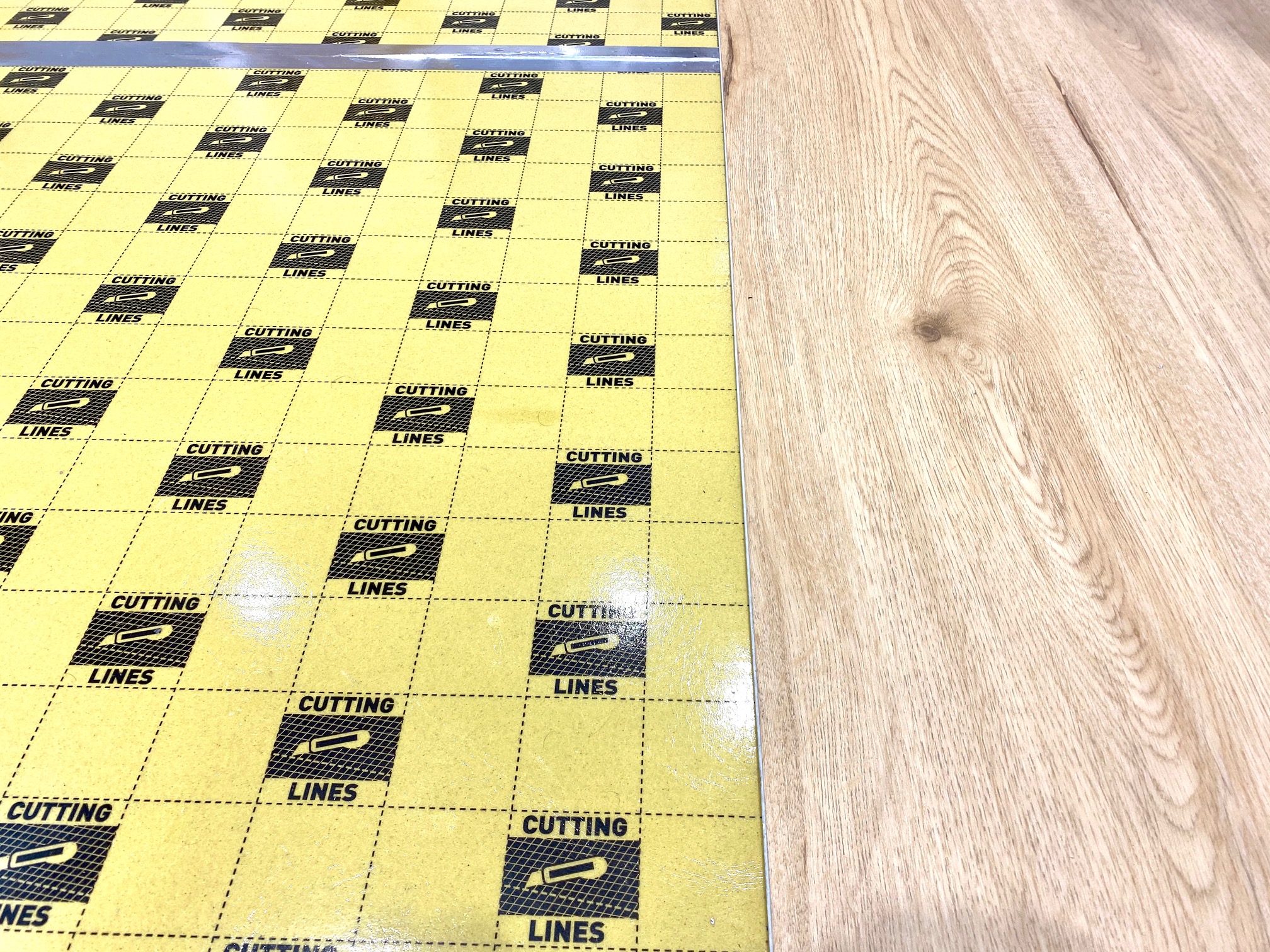 Vinyl flooring underlay Professional guide. How to choose a right one?